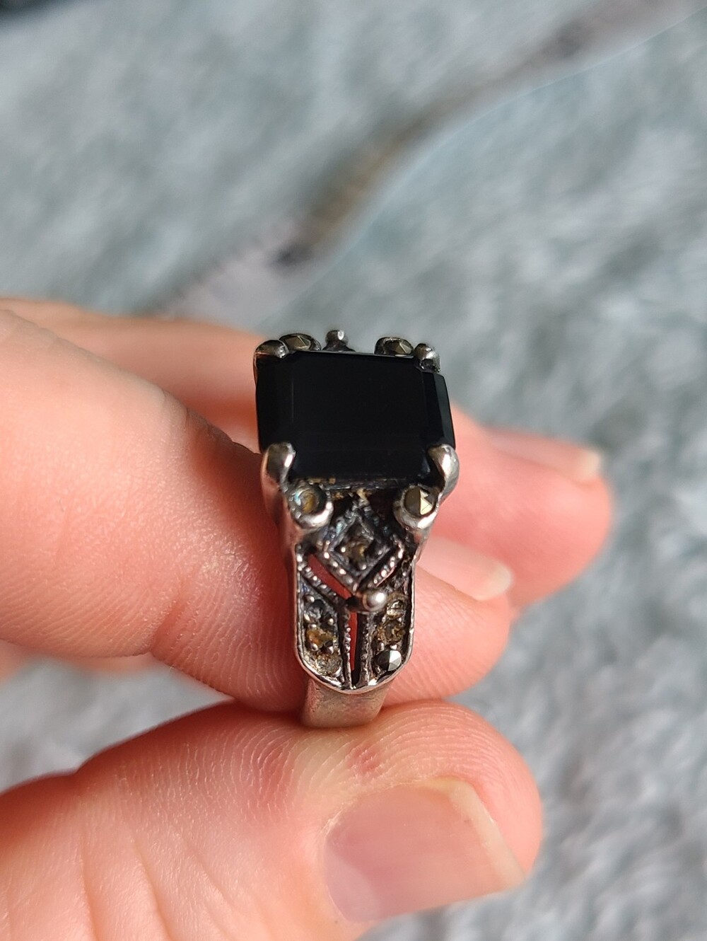 Vintage Black Onyx And Marcasite Sterling Cocktail Ring - Picture 7 of 10
